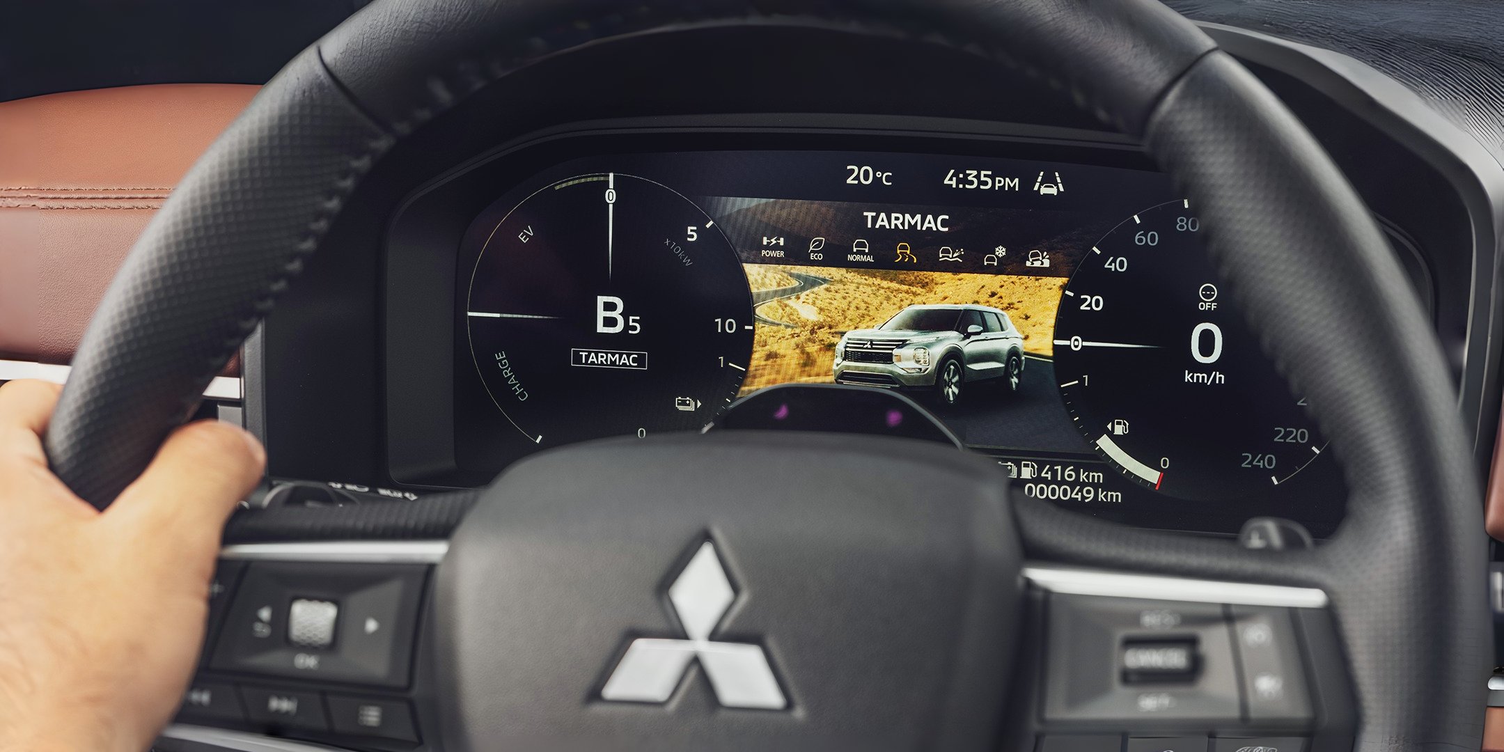 Mitsubishi Outlander PHEV 25 let - jízdní režim asfalt